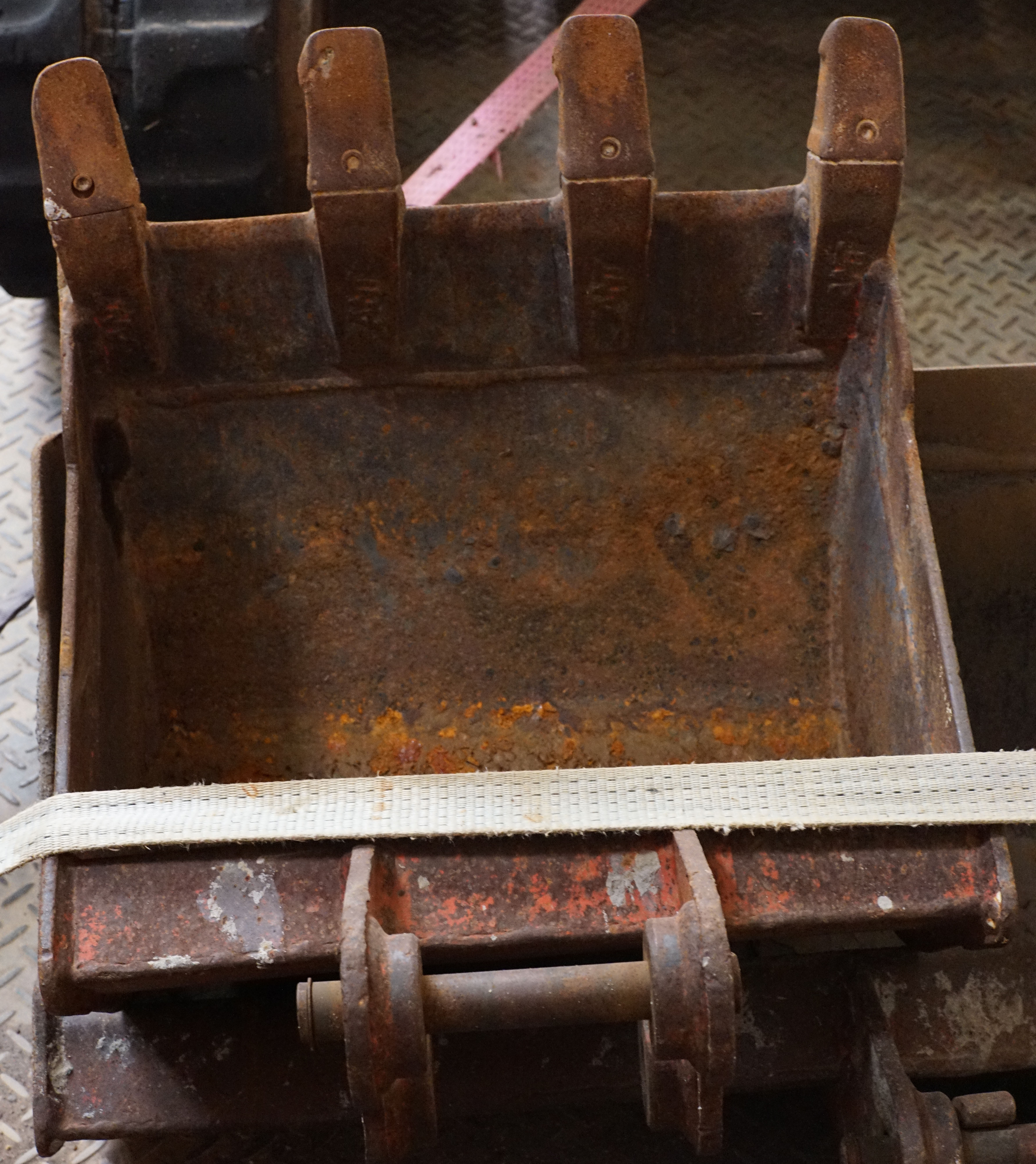 Excavator Digging Bucket 450mm Kubota