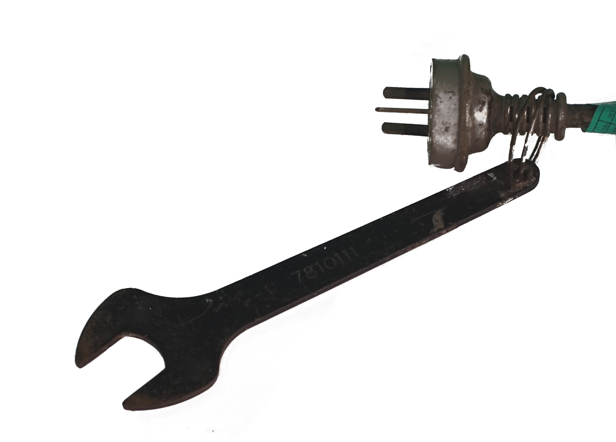 TILE SAW SPANNER